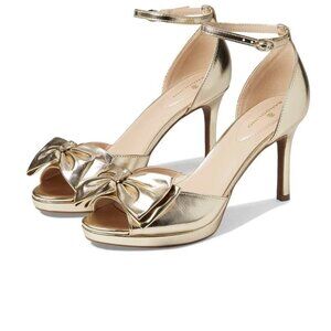 BANDOLINO Kissly Heeled Gold Sandal Size 7.5